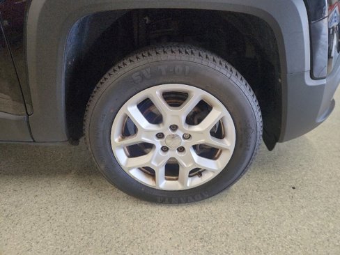 Used 2015 Jeep Renegade Latitude w/ Trailer Tow Group image 8