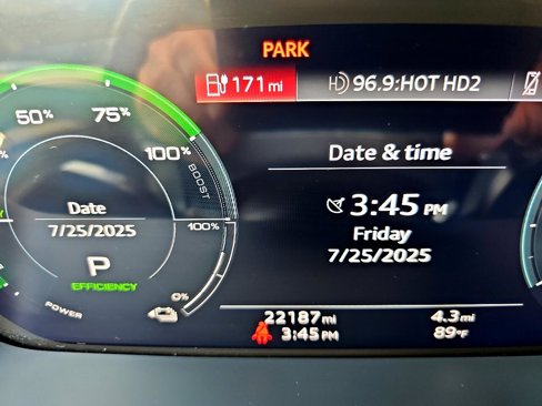 Used 2021 Audi e-tron Premium w/ Black Optic Package image 33