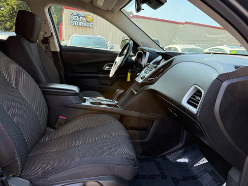 Used 2017 Chevrolet Equinox LT image 12