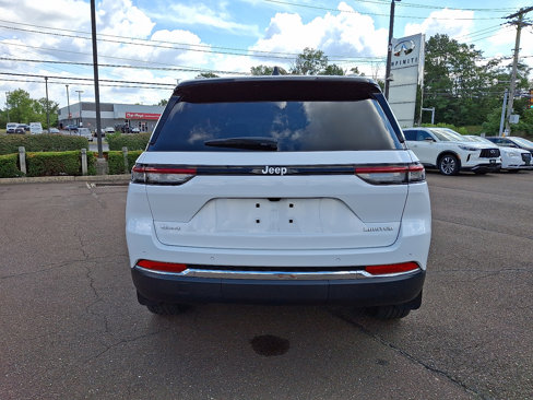 Used 2024 Jeep Grand Cherokee Limited w/ MOPAR Finishing Package image 5