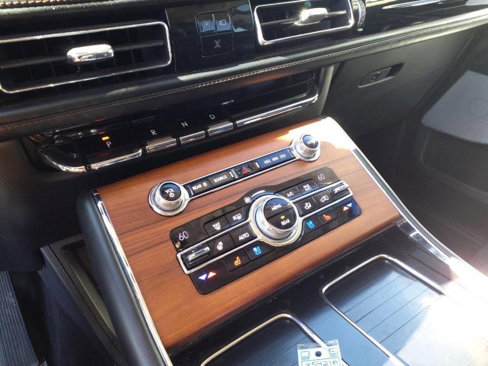 Used 2020 Lincoln Aviator Reserve image 8