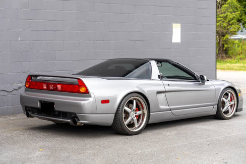 Used 2002 Acura NSX T image 9