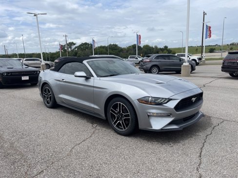 Used 2022 Ford Mustang Premium image 3