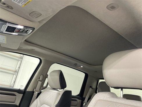 Used 2013 RAM 1500 Laramie Longhorn w/ Convenience Group image 23