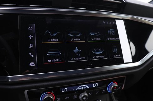 New 2025 Audi Q3 2.0T Premium image 10