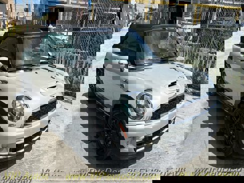 Used 2015 MINI Cooper S w/ Mini Connected Package image 39