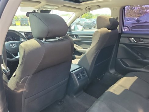Used 2018 Honda Accord EX image 29