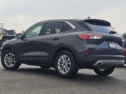 Used 2020 Ford Escape SE image 21