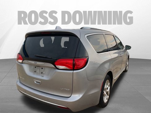 Used 2019 Chrysler Pacifica Limited w/ Advanced Safetytec Group image 4