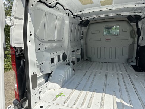 Used 2022 Ford Transit 250 Low Roof AWD image 17