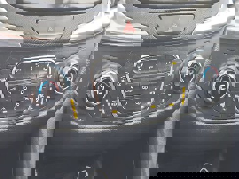 Used 2019 Chevrolet Equinox LT image 15