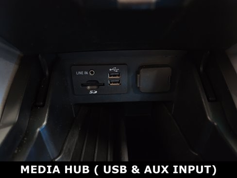 Used 2014 Ford Explorer XLT w/ Equipment Group 202A image 9