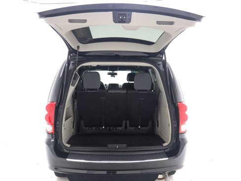 Used 2017 Dodge Grand Caravan SXT image 12
