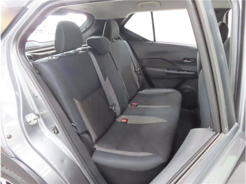 Used 2018 Nissan Kicks SV image 21