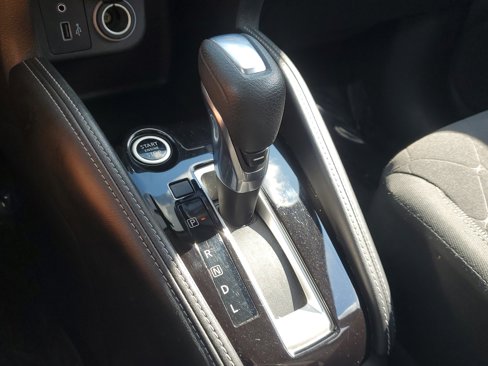 Certified 2020 Nissan Kicks SV image 28