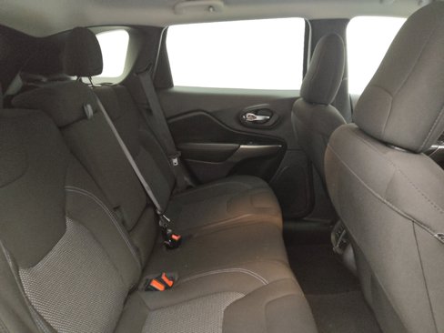 Used 2020 Jeep Cherokee Latitude image 19