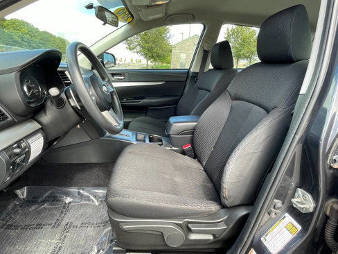 Used 2010 Subaru Legacy 2.5i image 11