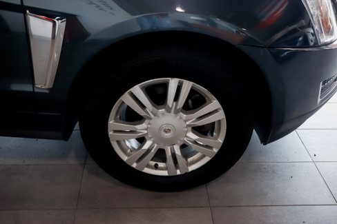 Used 2013 Cadillac SRX Luxury image 11