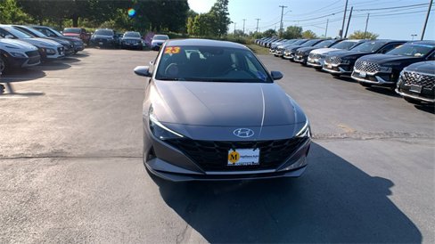 Used 2023 Hyundai Elantra SEL w/ Winter Weather Package image 8