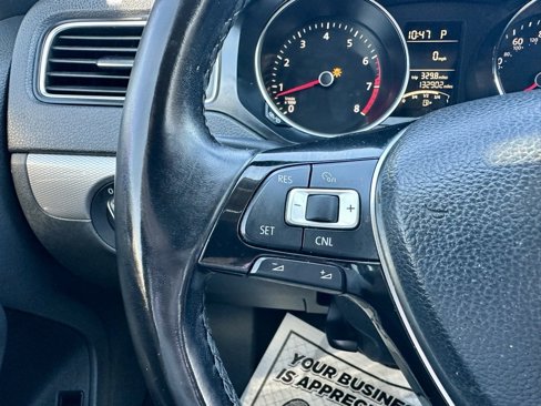 Used 2015 Volkswagen Jetta SE image 18