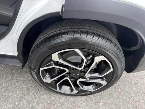 New 2025 Chevrolet Trax RS w/ Sunroof Package image 12