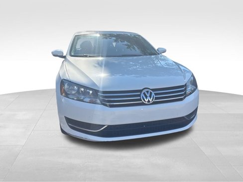 Used 2014 Volkswagen Passat 1.8T SE image 8