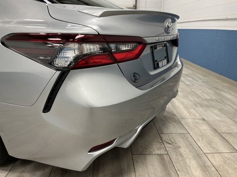 Used 2023 Toyota Camry SE image 29