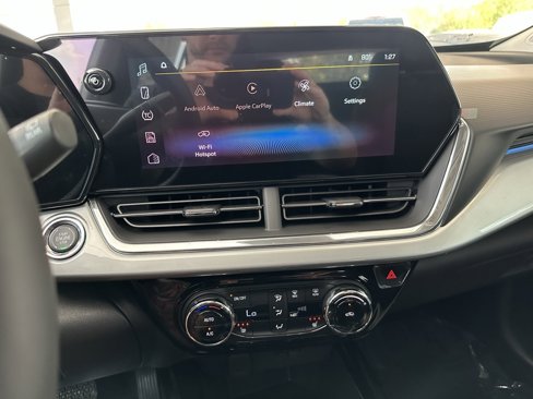 New 2025 Chevrolet Trax LT w/ Driver Confidence Package image 23