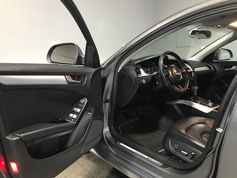 Used 2016 Audi A4 Premium w/ Audi MMI Navigation Plus image 9