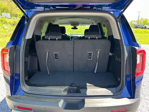 Used 2023 GMC Acadia SLE image 26