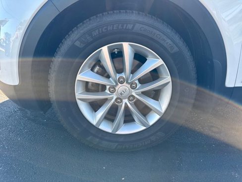 Used 2017 Kia Sorento LX w/ LX Convenience Package image 30