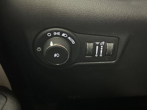 Used 2024 Jeep Compass Limited image 24