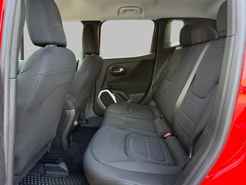 Used 2018 Jeep Renegade Latitude w/ Advanced Technology Group image 23