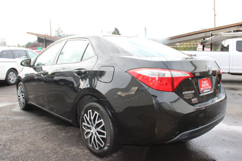 Used 2015 Toyota Corolla LE image 4