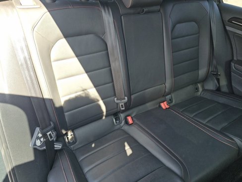 Used 2017 Volkswagen GTI SE image 25