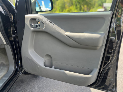 Used 2014 Nissan Frontier SV w/ SV Value Truck Package image 42