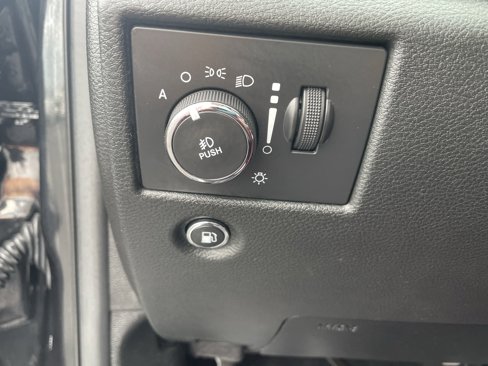 Used 2014 Jeep Grand Cherokee Limited w/ Trailer Tow Group IV image 15