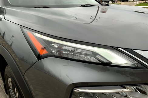 Used 2023 Nissan Rogue SV image 30