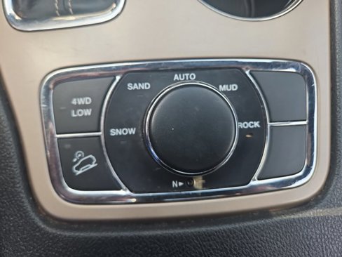 Used 2016 Jeep Grand Cherokee Limited image 15