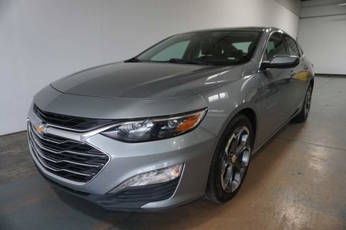 Used 2023 Chevrolet Malibu LT image 1