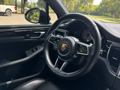 Used 2018 Porsche Macan S image 34