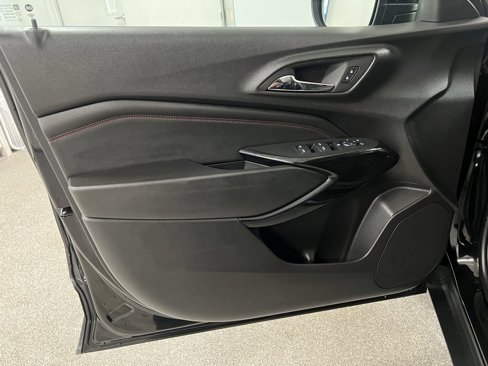 Used 2024 Chevrolet Trax RS w/ Driver Confidence Package image 23