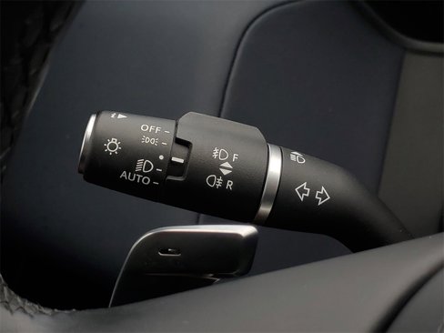 Used 2024 Land Rover Range Rover Velar Dynamic SE image 18