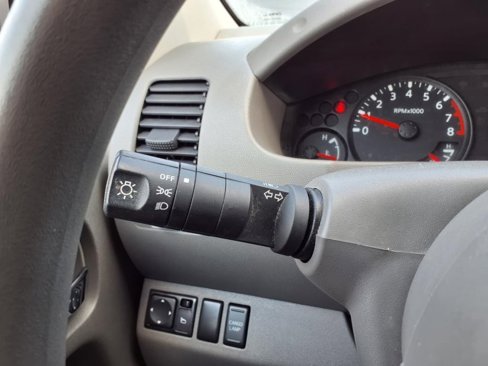 Used 2015 Nissan Frontier SV image 16
