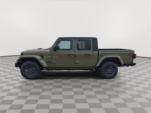 New 2025 Jeep Gladiator Sport image 2