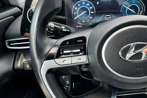 Used 2023 Hyundai Elantra Limited image 23