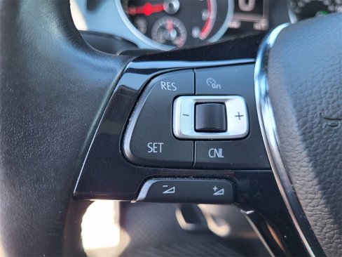 Used 2018 Volkswagen Golf Alltrack S image 21