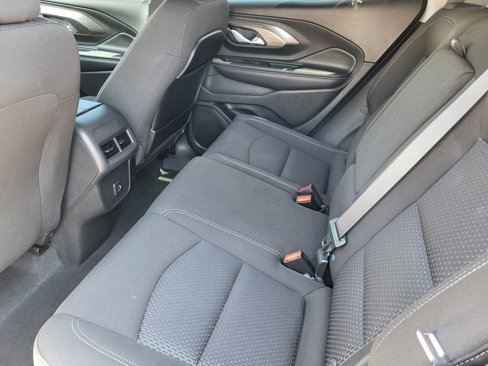 Used 2023 GMC Terrain SLE w/ Driver Convenience Package image 18