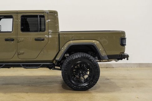 Used 2025 Jeep Gladiator Sport image 54