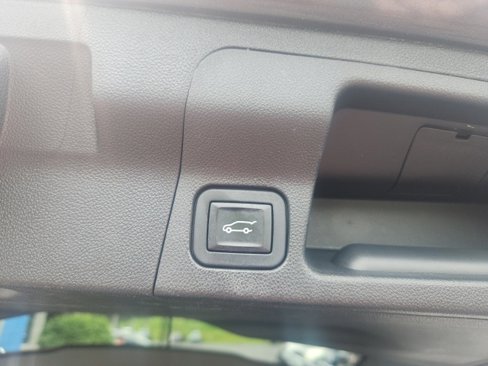 Used 2017 GMC Acadia SLT image 14
